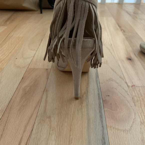 Colin Stuart Sz 10 fringe booties - Picture 5 of 6